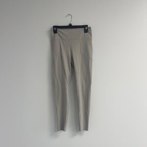 Cream High-Waisted Leggings 🤍